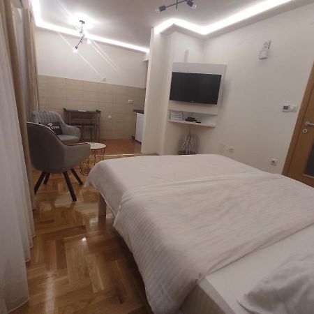 Studio Apartman Lukavica Сараево Екстериор снимка