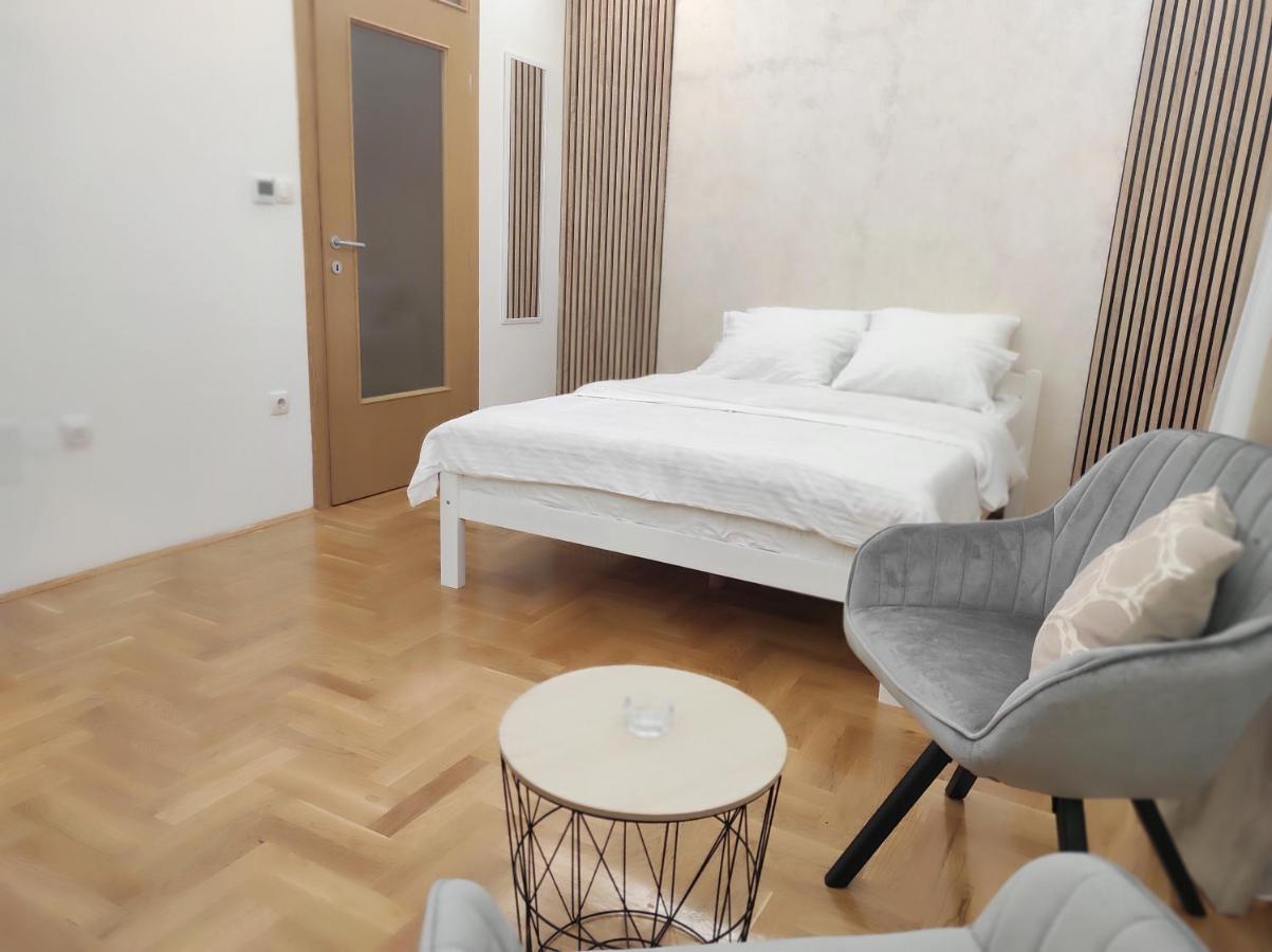 Studio Apartman Lukavica Сараево Екстериор снимка